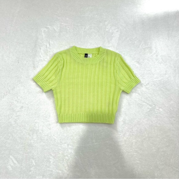 DIVIDED green knit crop top - Picture 1 of 3